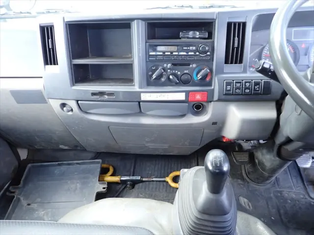 いすゞ エルフ TKG-NJR85AD(2WD)の写真22