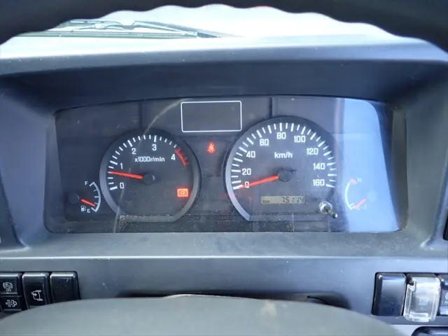 いすゞ エルフ TKG-NJR85AD(2WD)の写真24