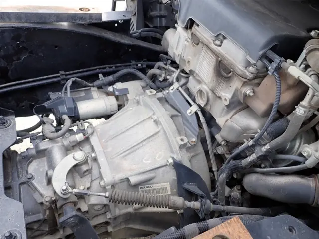 いすゞ エルフ TKG-NJR85AD(2WD)の写真26