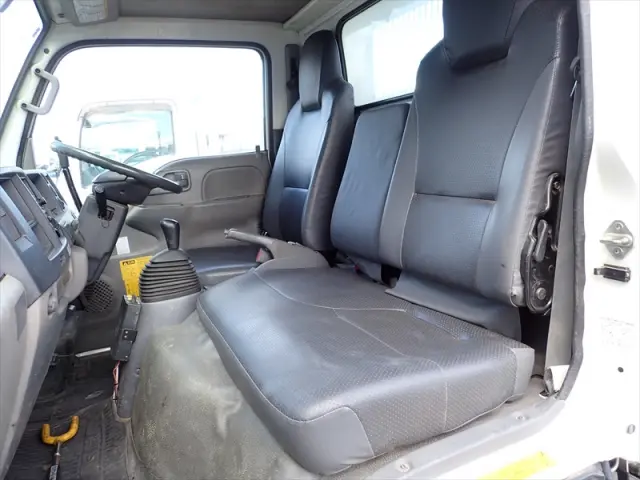 いすゞ エルフ TKG-NJR85AD(2WD)の写真26