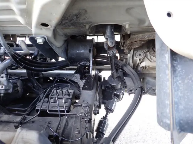 いすゞ エルフ TKG-NJR85AD(2WD)の写真33