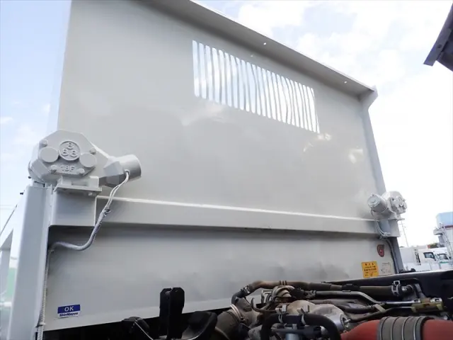 いすゞ エルフ TKG-NJR85AD(2WD)の写真35