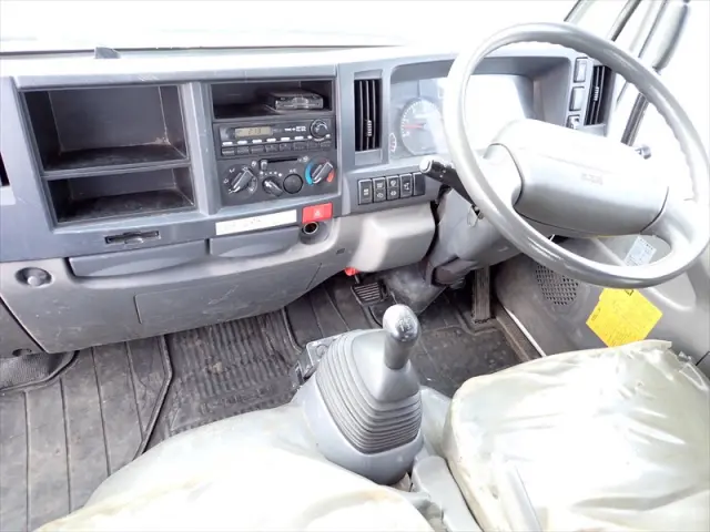 いすゞ エルフ TKG-NJR85AD(2WD)の写真41