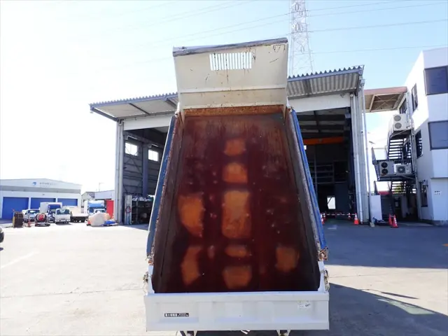 いすゞ エルフ SKG-NJR85AN(2WD)の写真10