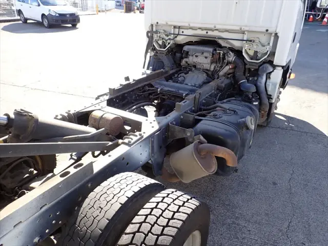 いすゞ エルフ SKG-NJR85AN(2WD)の写真12