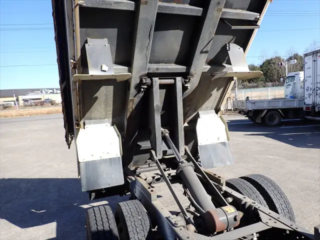 いすゞ エルフ SKG-NJR85AN(2WD)の写真14