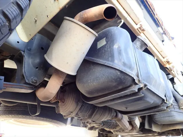 いすゞ エルフ SKG-NJR85AN(2WD)の写真16