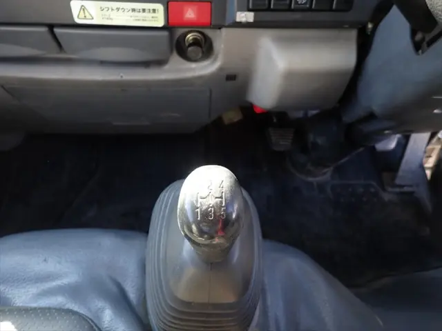 いすゞ エルフ SKG-NJR85AN(2WD)の写真26