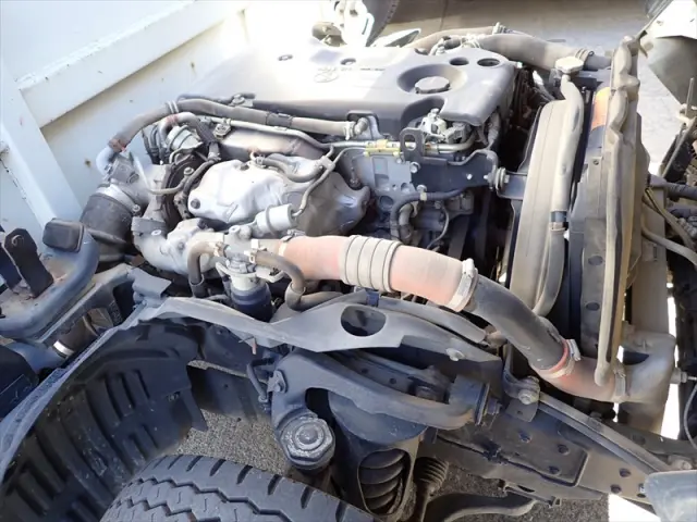 いすゞ エルフ SKG-NJR85AN(2WD)の写真31