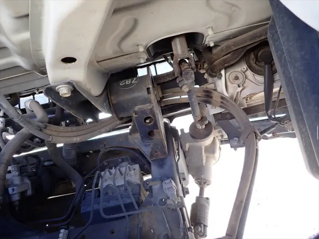 いすゞ エルフ SKG-NJR85AN(2WD)の写真32