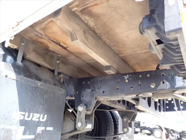 いすゞ エルフ TPG-NJR85A(2WD)の写真10