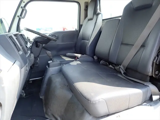 いすゞ エルフ TPG-NJR85A(2WD)の写真20