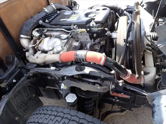 いすゞ エルフ TPG-NJR85A(2WD)の写真24