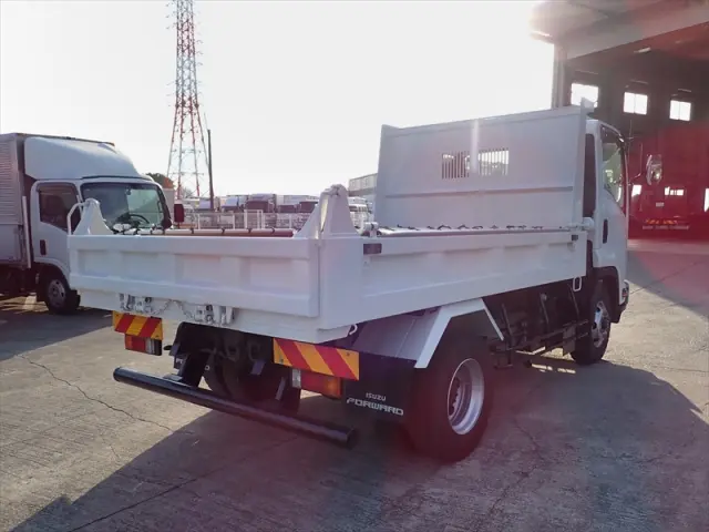 いすゞ フォワード 2PG-FRR90S1(2WD)の写真2