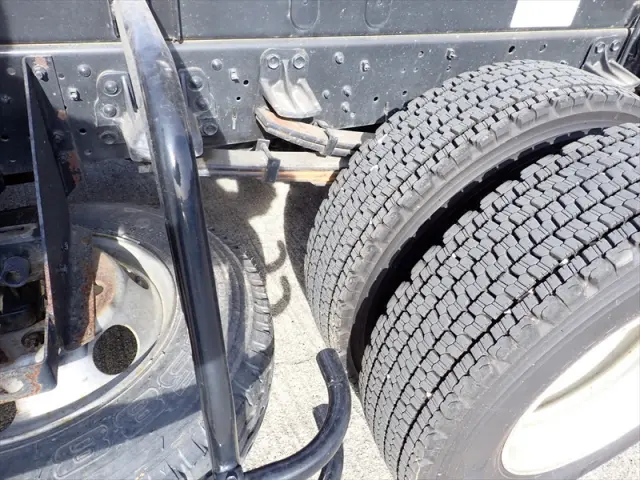 いすゞ フォワード 2PG-FRR90S1(2WD)の写真15