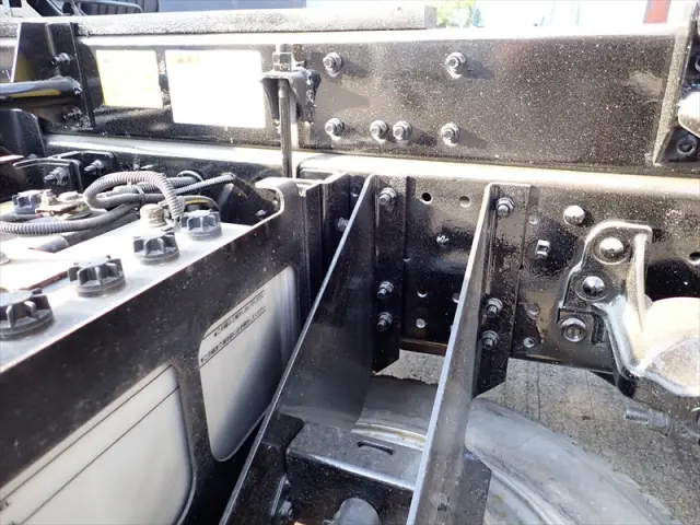 いすゞ フォワード 2PG-FRR90S1(2WD)の写真19