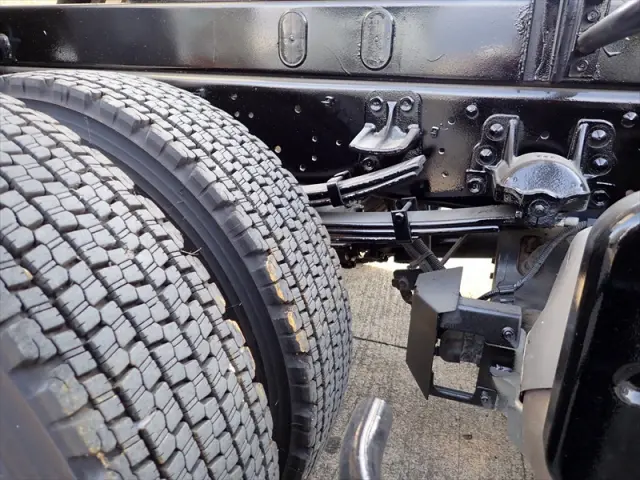 いすゞ フォワード 2PG-FRR90S1(2WD)の写真24