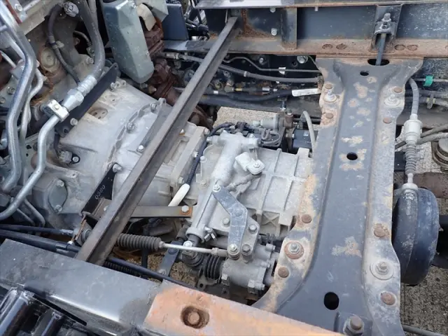 いすゞ フォワード 2PG-FRR90S1(2WD)の写真31