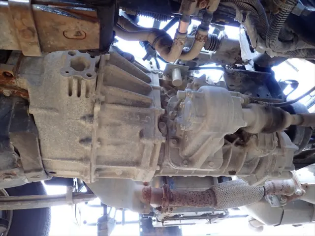 いすゞ フォワード 2PG-FRR90S1(2WD)の写真33