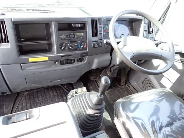 いすゞ フォワード 2PG-FRR90S1(2WD)の写真36
