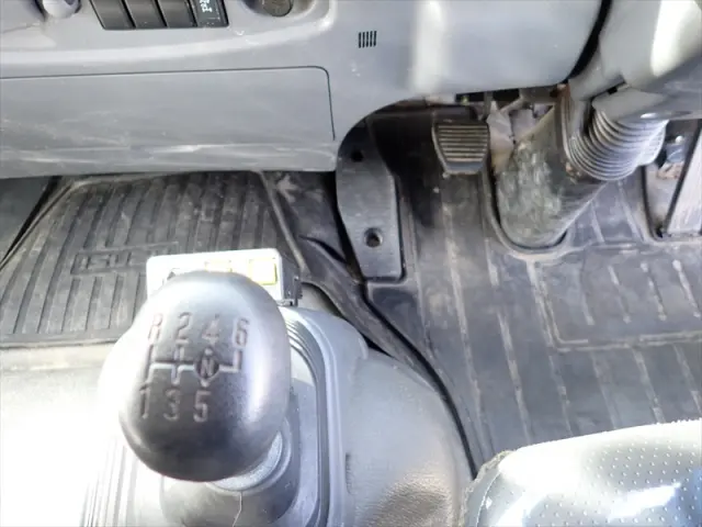 いすゞ フォワード 2PG-FRR90S1(2WD)の写真37