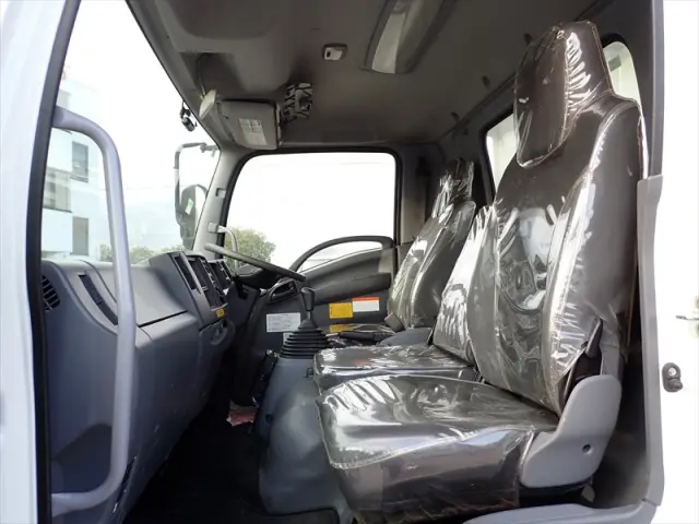 いすゞ フォワード 2PG-FRR90S1(2WD)の写真42