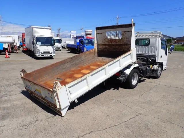 いすゞ エルフ TPG-NKR85AN(2WD)の写真2