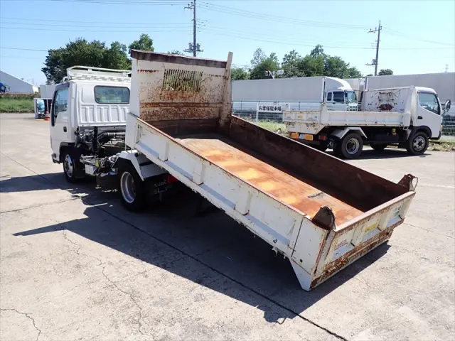 いすゞ エルフ TPG-NKR85AN(2WD)の写真4