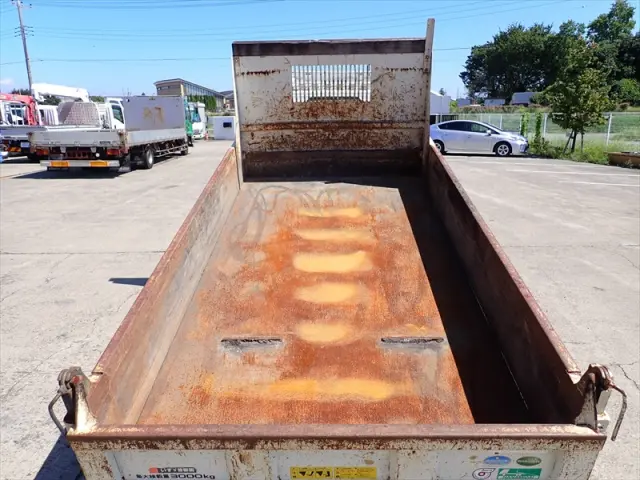 いすゞ エルフ TPG-NKR85AN(2WD)の写真5