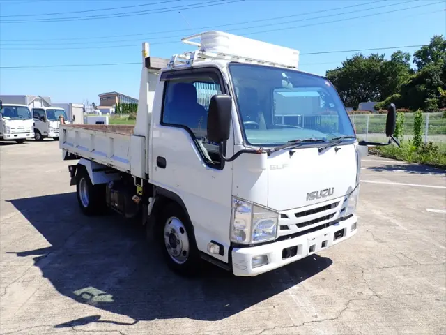 いすゞ エルフ TPG-NKR85AN(2WD)の写真12