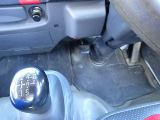 いすゞ エルフ TPG-NKR85AN(2WD)の写真45
