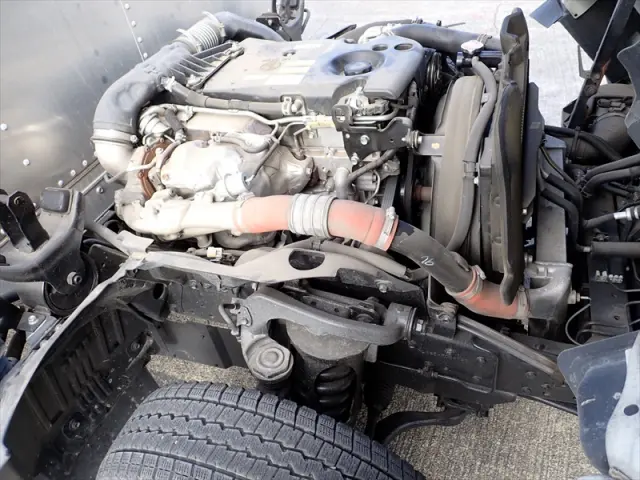 いすゞ エルフ TRG-NLR85AN(2WD)の写真27