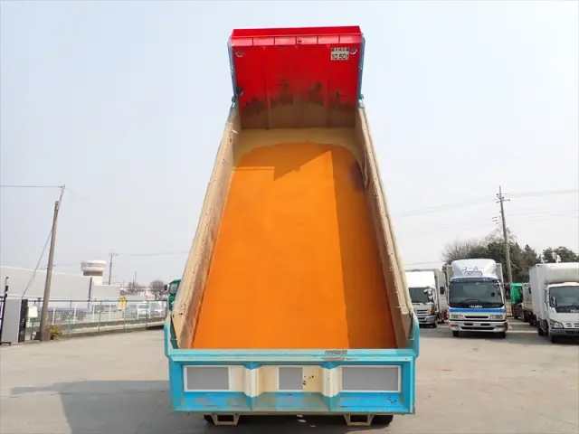 いすゞ フォワード QKG-FVZ34U2(6x4)の写真10