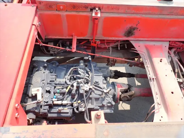 いすゞ フォワード QKG-FVZ34U2(6x4)の写真16