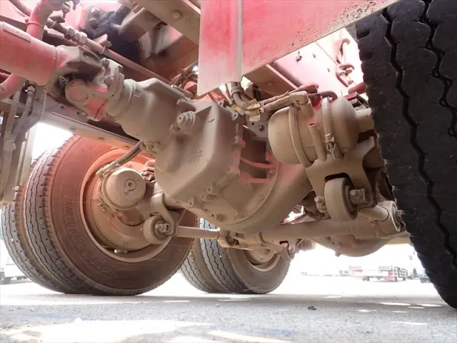 いすゞ フォワード QKG-FVZ34U2(6x4)の写真18