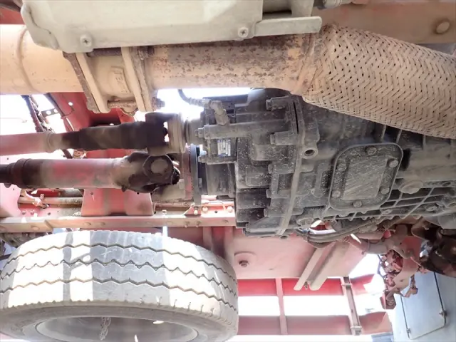 いすゞ フォワード QKG-FVZ34U2(6x4)の写真24