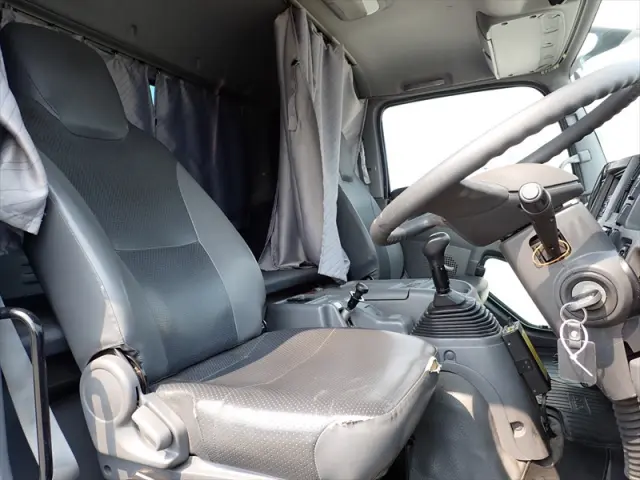 いすゞ フォワード QKG-FVZ34U2(6x4)の写真26