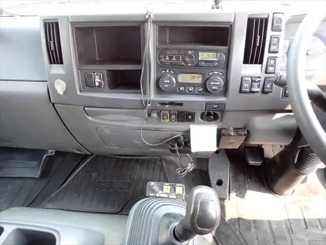 いすゞ フォワード QKG-FVZ34U2(6x4)の写真28