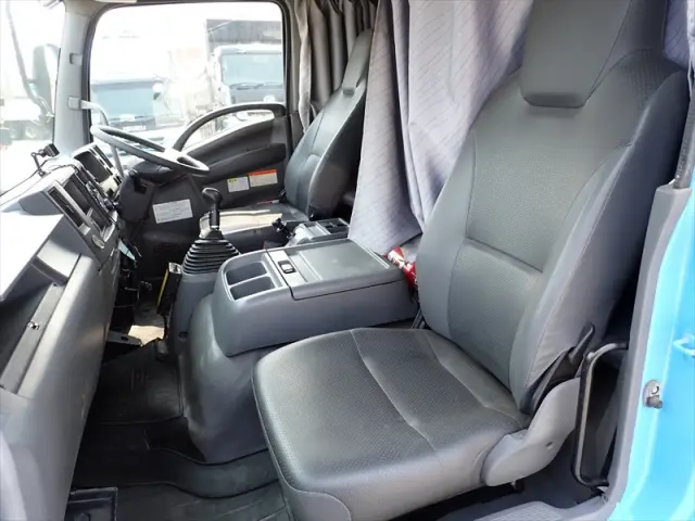 いすゞ フォワード QKG-FVZ34U2(6x4)の写真34