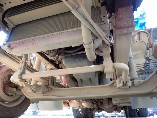 いすゞ フォワード QKG-FVZ34U2(6x4)の写真42