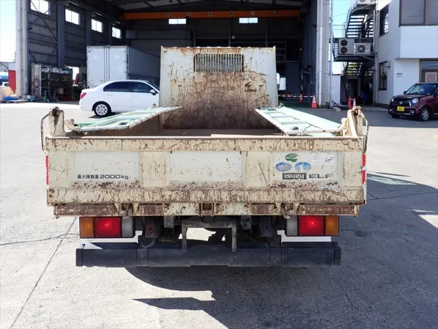 いすゞ エルフ TPG-NJR85AD(2WD)の写真5