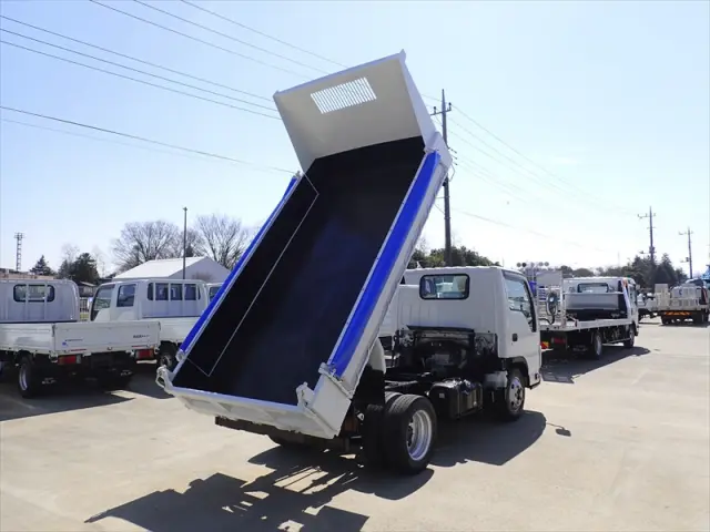 いすゞ エルフ TRG-NJR85AD(2WD)の写真10