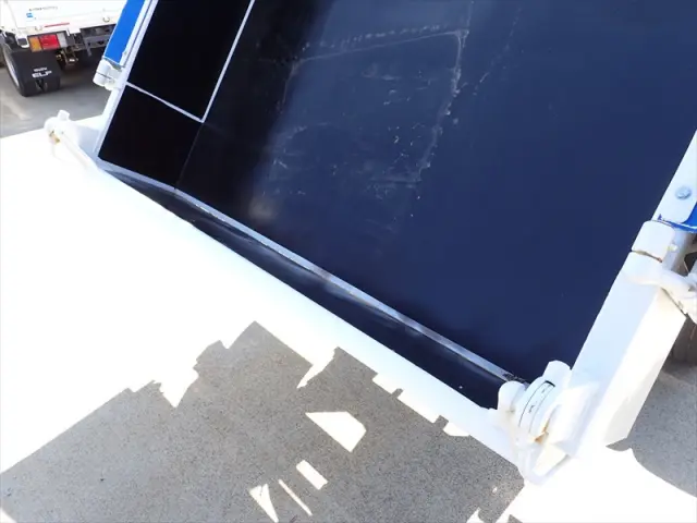 いすゞ エルフ TRG-NJR85AD(2WD)の写真12