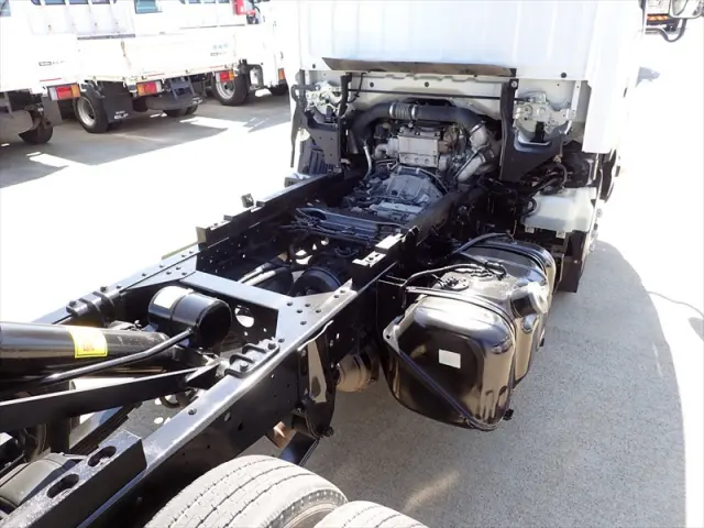 いすゞ エルフ TRG-NJR85AD(2WD)の写真13