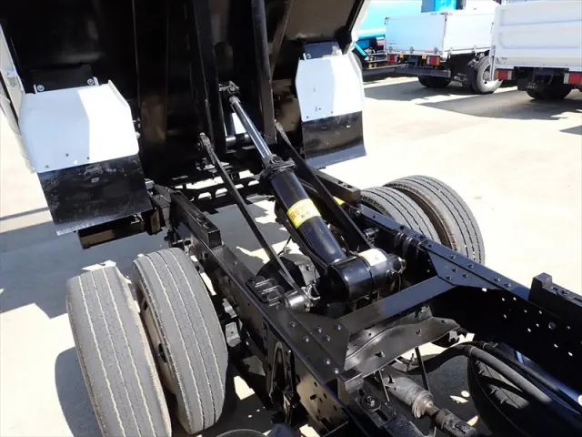 いすゞ エルフ TRG-NJR85AD(2WD)の写真16