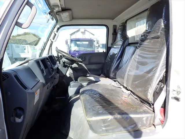 いすゞ エルフ TPG-NJR85AD(2WD)の写真19