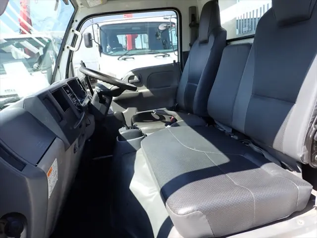 いすゞ エルフ TRG-NJR85AD(2WD)の写真24