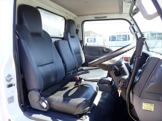 いすゞ エルフ TRG-NJR85AD(2WD)の写真25