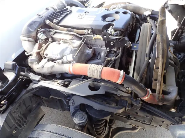 いすゞ エルフ TRG-NJR85AD(2WD)の写真32