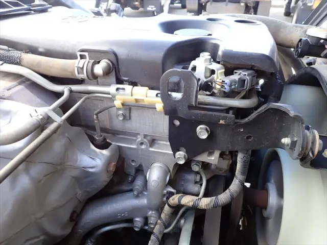 いすゞ エルフ TRG-NJR85AD(2WD)の写真33